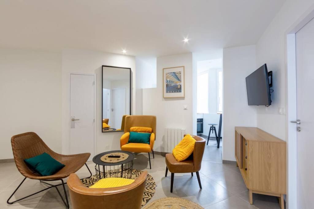 La Chambre Liberte 2, Sdb Privative Et Tv, Cuisine Salon Partages, Confort Et Hypercentre Breszt Kültér fotó